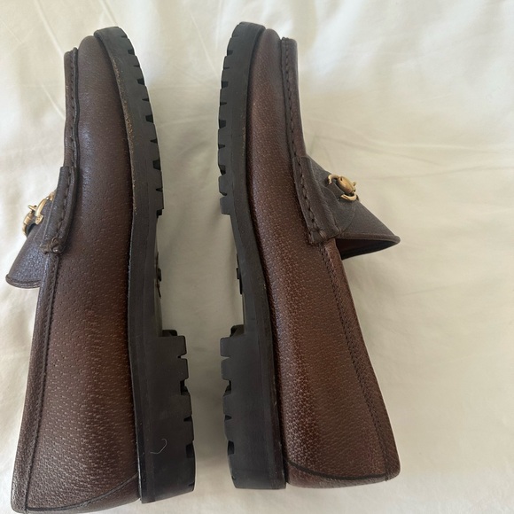 Gucci shoes 8.5 - Picture 2 of 3